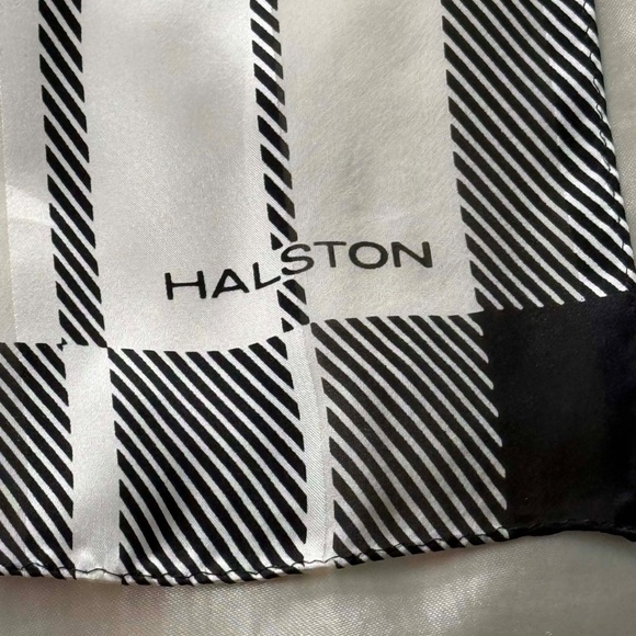 100% PURE SILK SCARF, by HALSTON RED, in BLACK/WHITE, 62 x 13 INCHES, A RARE FIN - Picture 2 of 5